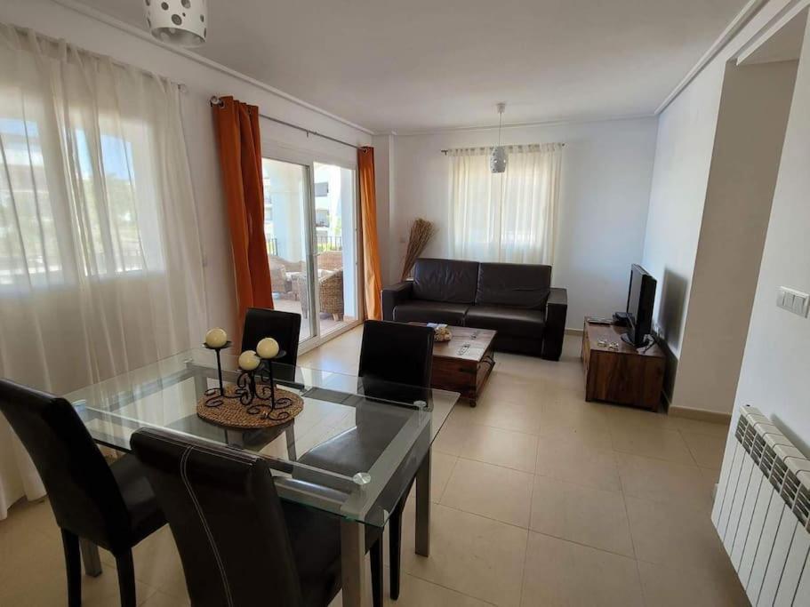 Belle Vue Sur La Piscine Apartment *
